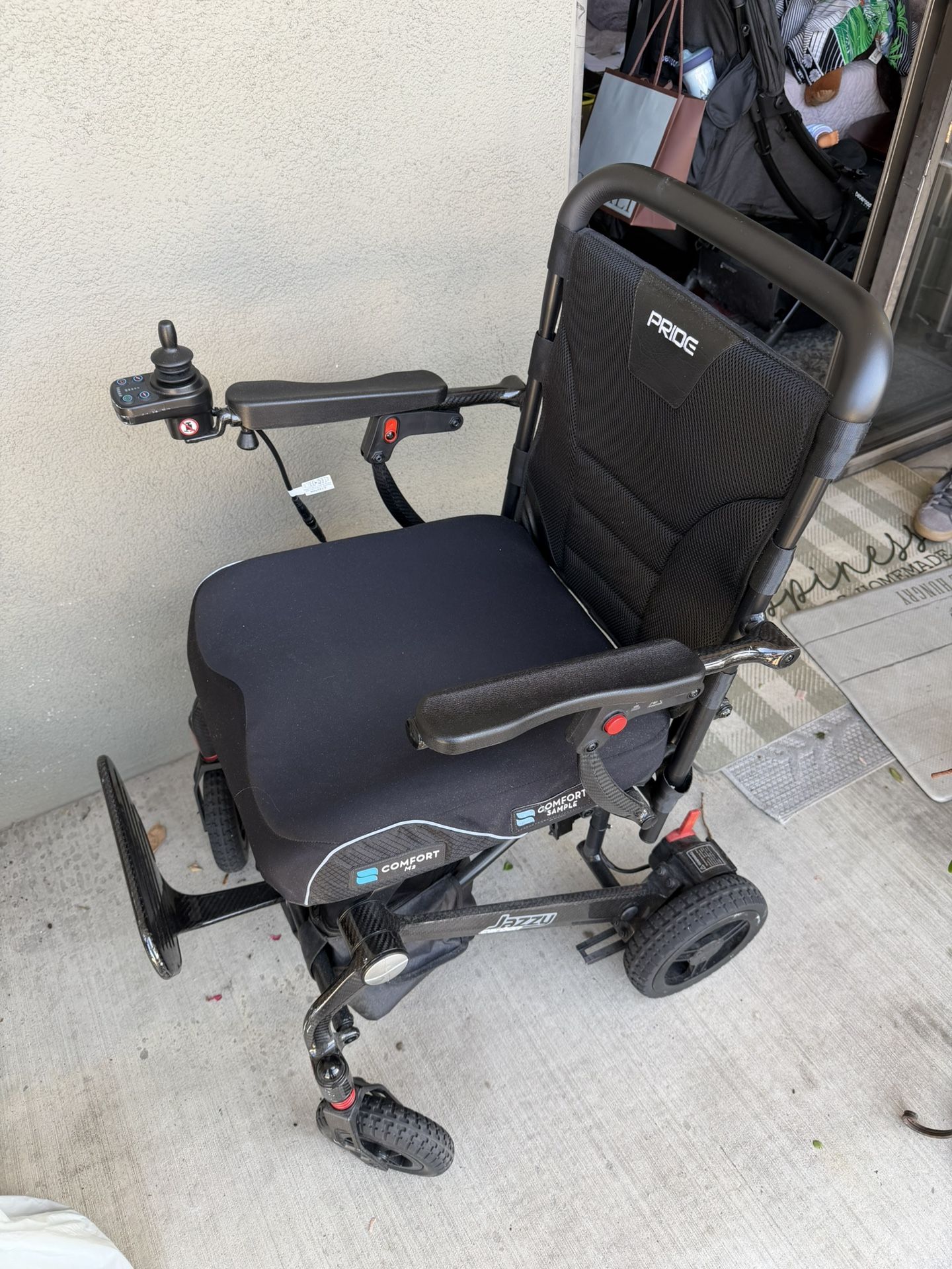 FOLDABLE ELECTRIC WHEELCHAIR
