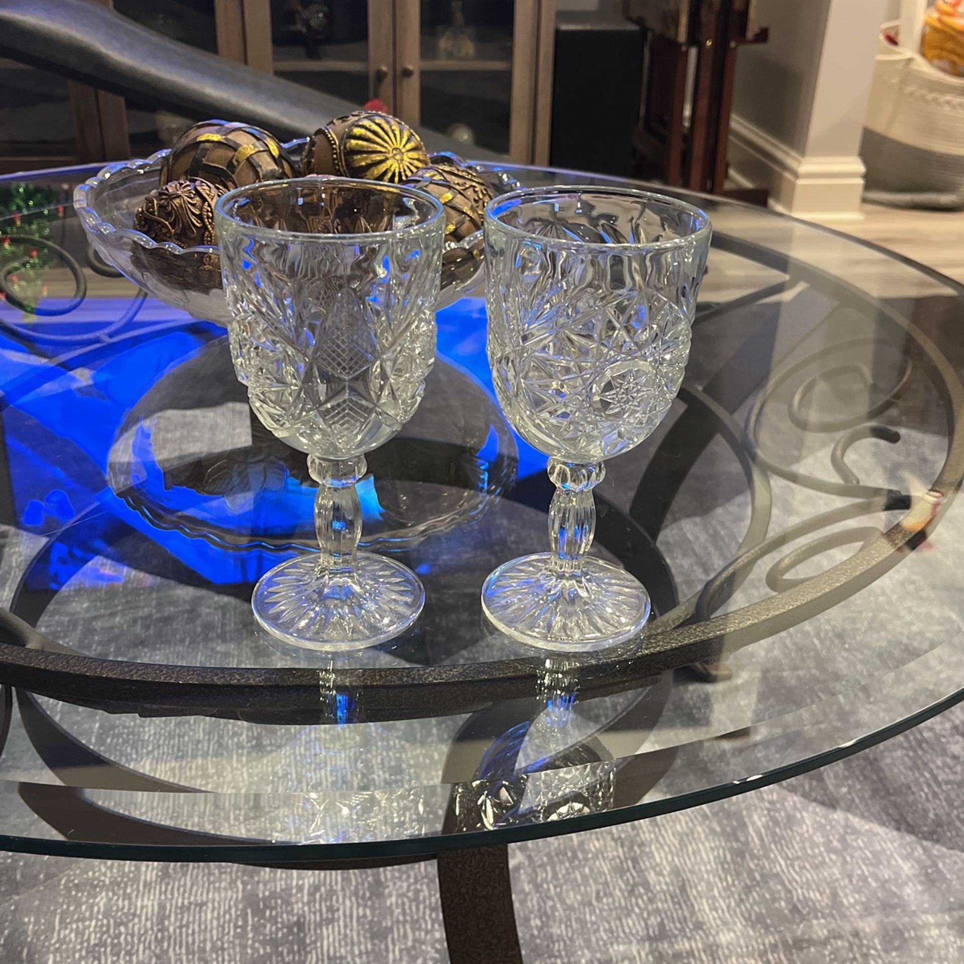 Oversized wine Glasses