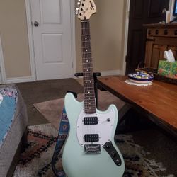 Electric Squier Mustang Guitar 