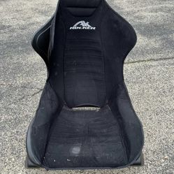 AK rocker gaming chair black great for playing video games and can rock at the same time