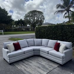 Light Gray Bassett Sectional Sofa(Delivery Available)