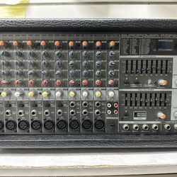Behringer Europower PMP2000 Powered Mixer 