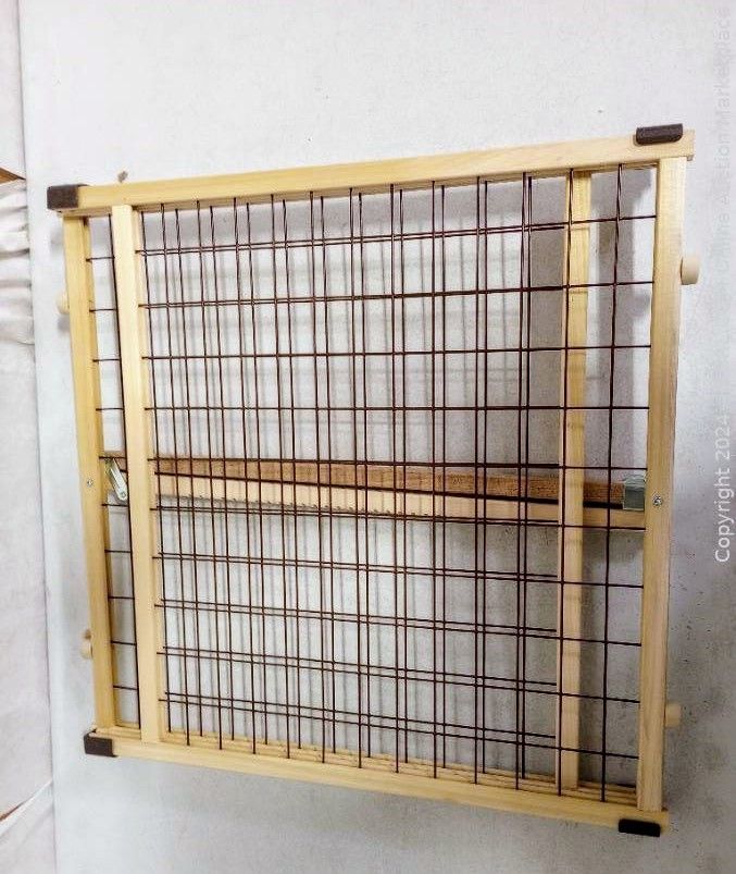 "MyPet" Wire Mesh Pet Gate. Great for small - medium breeds! 26.5"-42"W, 23"H. NEW!!