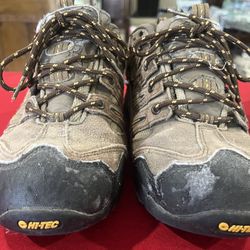 Hiking Shoes Hi-Tec Brown Size 8 Sturdy Pre-owned