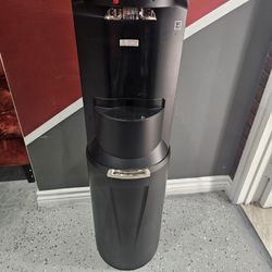 Water Dispenser  Hot And Cold