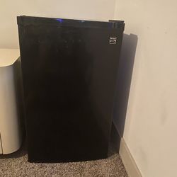 Mini Fridge, Black