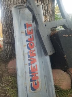 Chevy truck tailgate