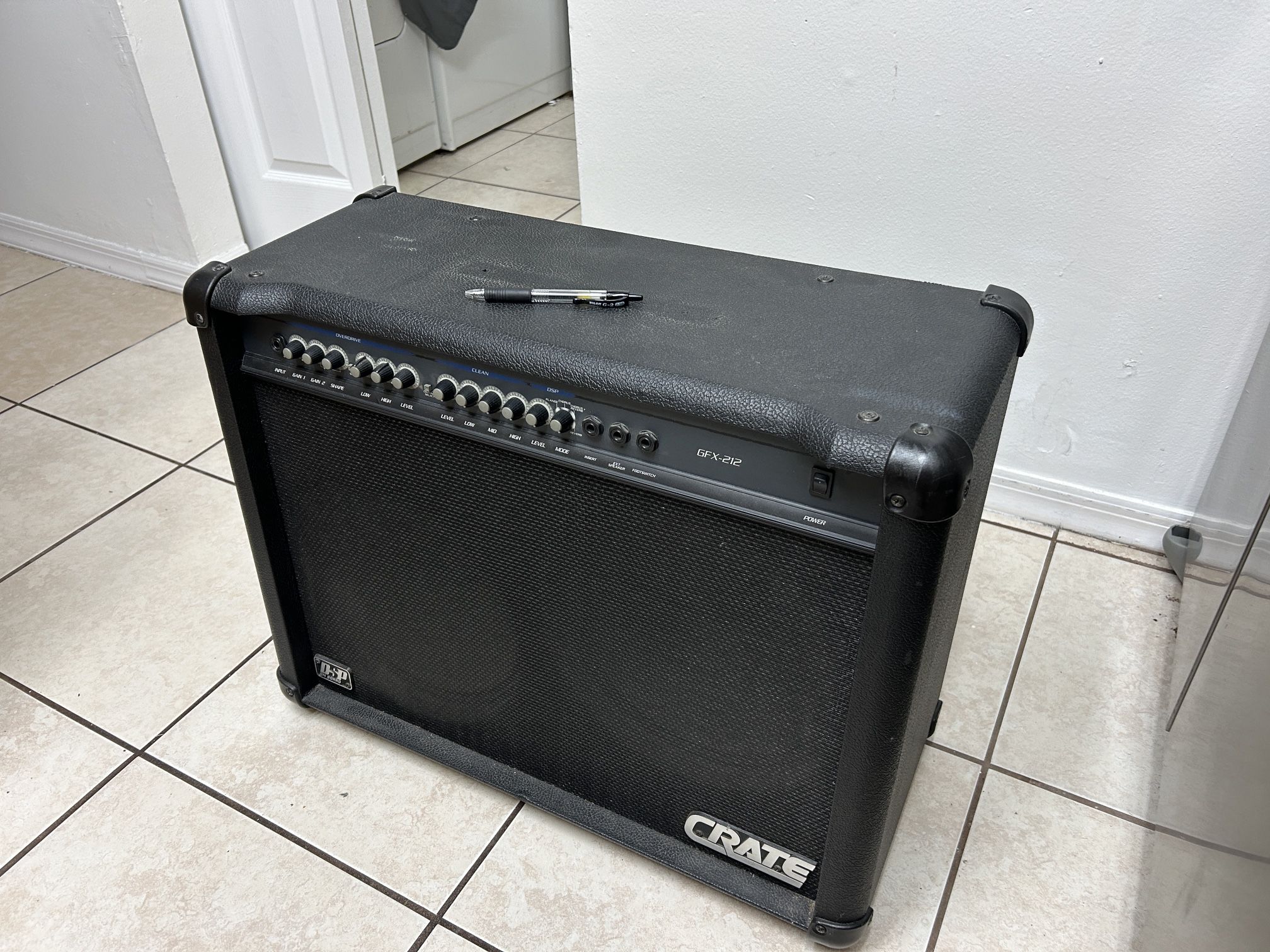 Amp GFX 212 Combo 120 Watts 2 X12”