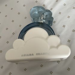 Ariana Grande Cloud 