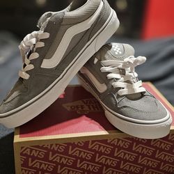 Brand new vans color gray unisex women size 11 and men size 9.5