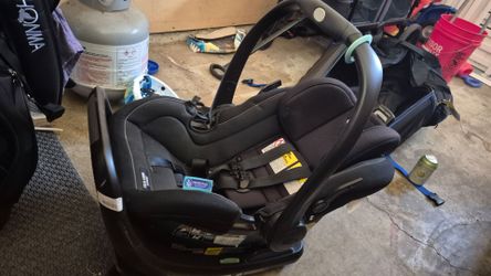 Infant car seat