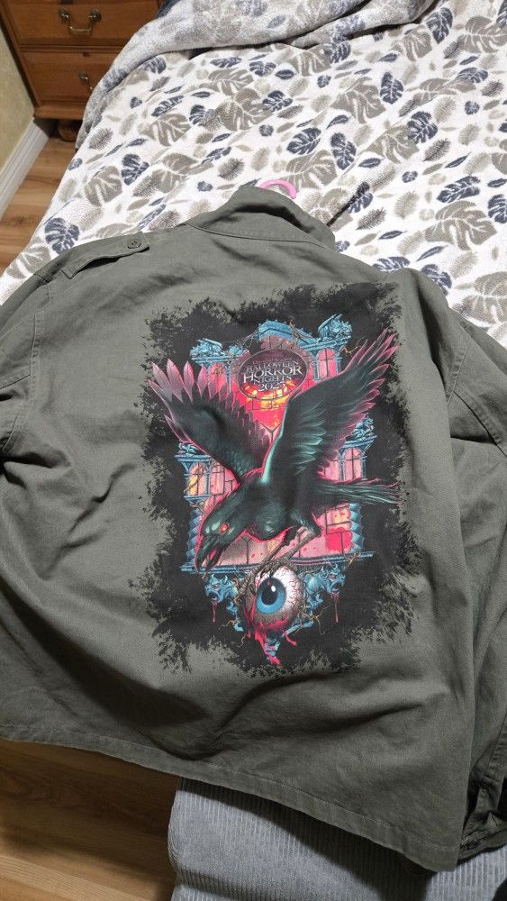 Halloween Horror Nights 2025 Never Go Alone Raven Jacket Size 2XL