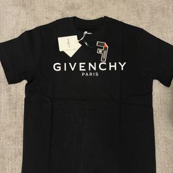 G.i.v..e.n.c.h.y T Shirt   . Size Small Medium Large Xl N 2xl