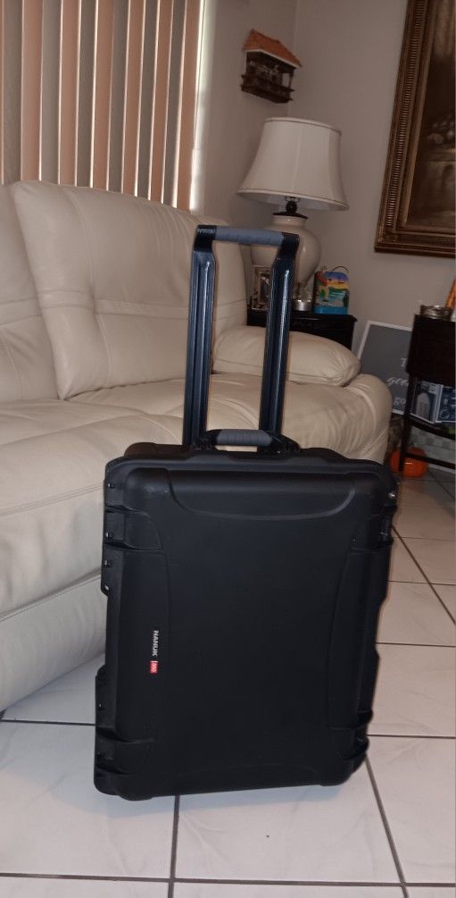 Carrying Case Nanuk 950 Wheeled .