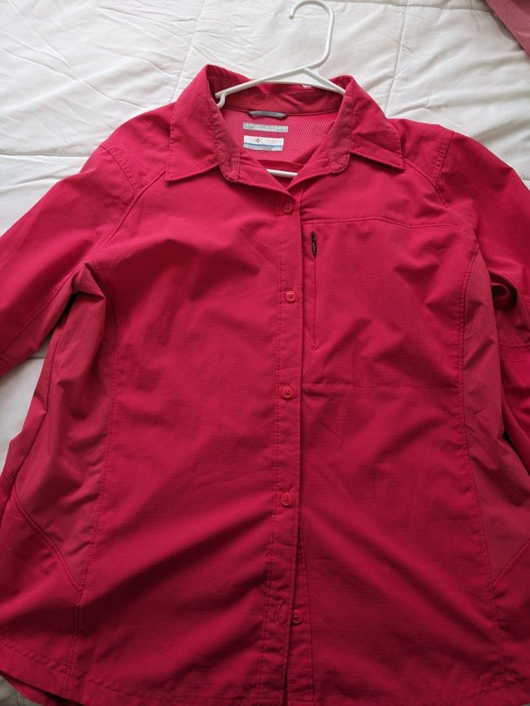 Women's Outdoor Shirt XL Red Raspberry Color Columbia 