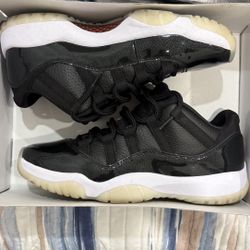 Low top Retro Jordan 11s 