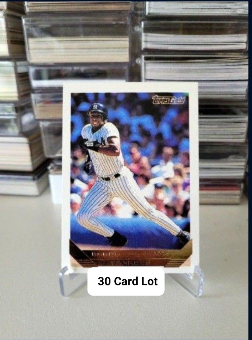 ⚾️ 30 Card Lot - OF Bernie Williams Cards