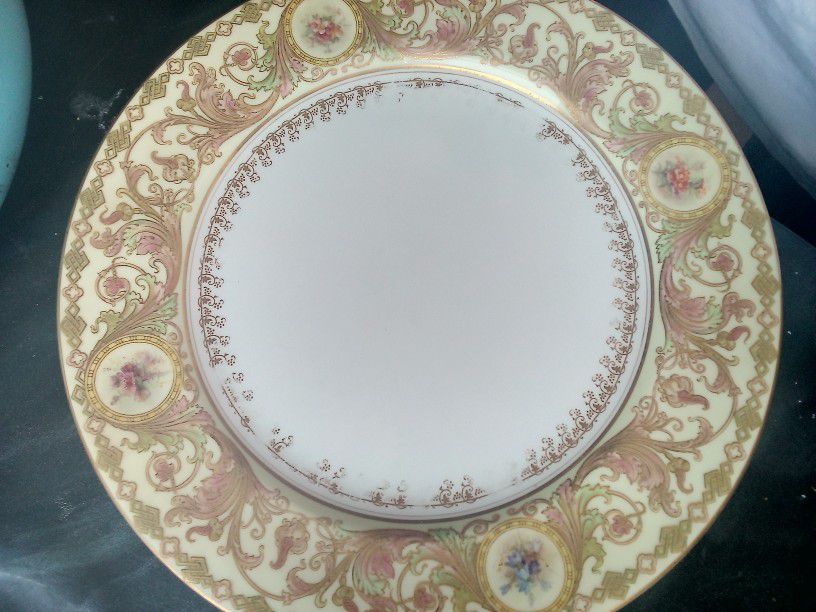 Antique Plates With Real Gold Leafing. 