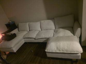 Washable ALL White SECTIONAL SOFA! MOVING NEED GONE ASAP!