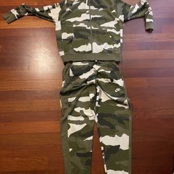 Camo Nike Tech Jogging Suit (Medium)