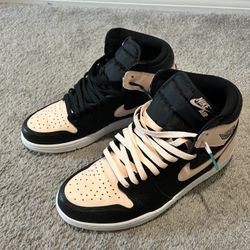 Jordan 1 Crimson Tints 10.5