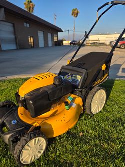 Cub Cadet Gas-Powered Push Lawn Mower