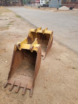 CAT backhoe Buckets