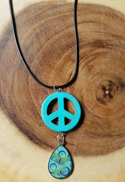 Large peace sign pendant