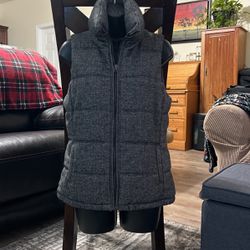 XS Old Navy Gray And Black Vest 