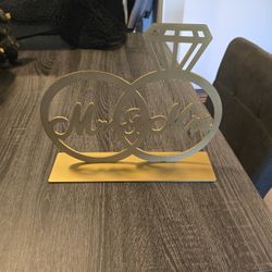 Mr and Mrs Sign