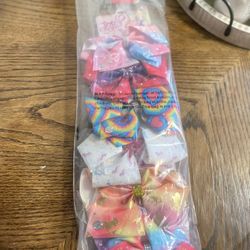 JoJo Siwa bow