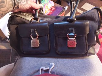 Dooney & Bourke purse