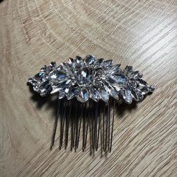 Bridal hair clip