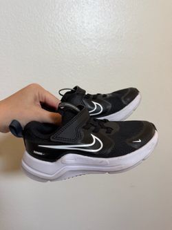 Toddler Nike shoes size 11
