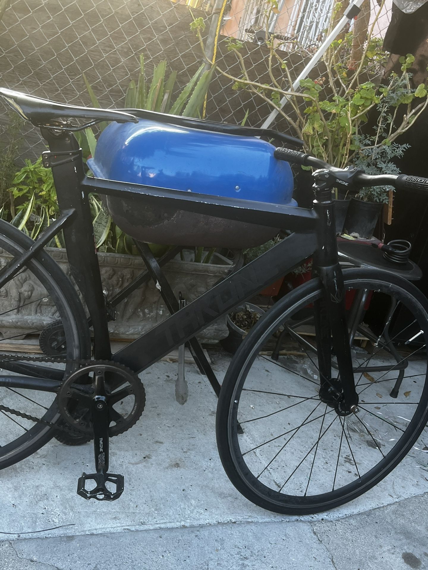 TrkLrd throne bike matte black(fixed gear)