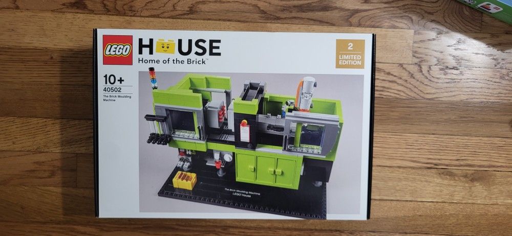 Lego Moulding Machine Set 40502