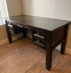 Computer Desk