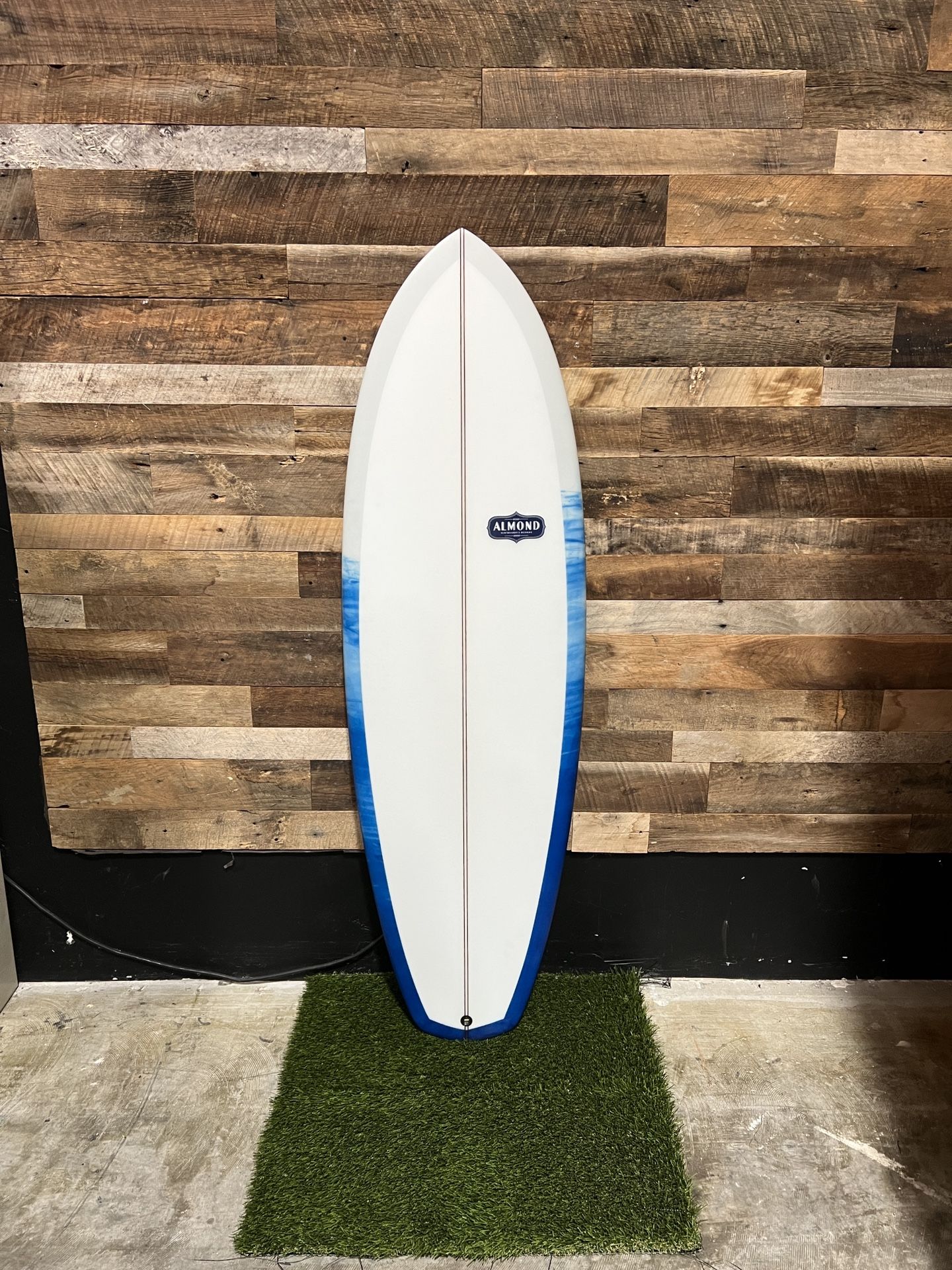 5’8 Almond Quadkumber Surfboard