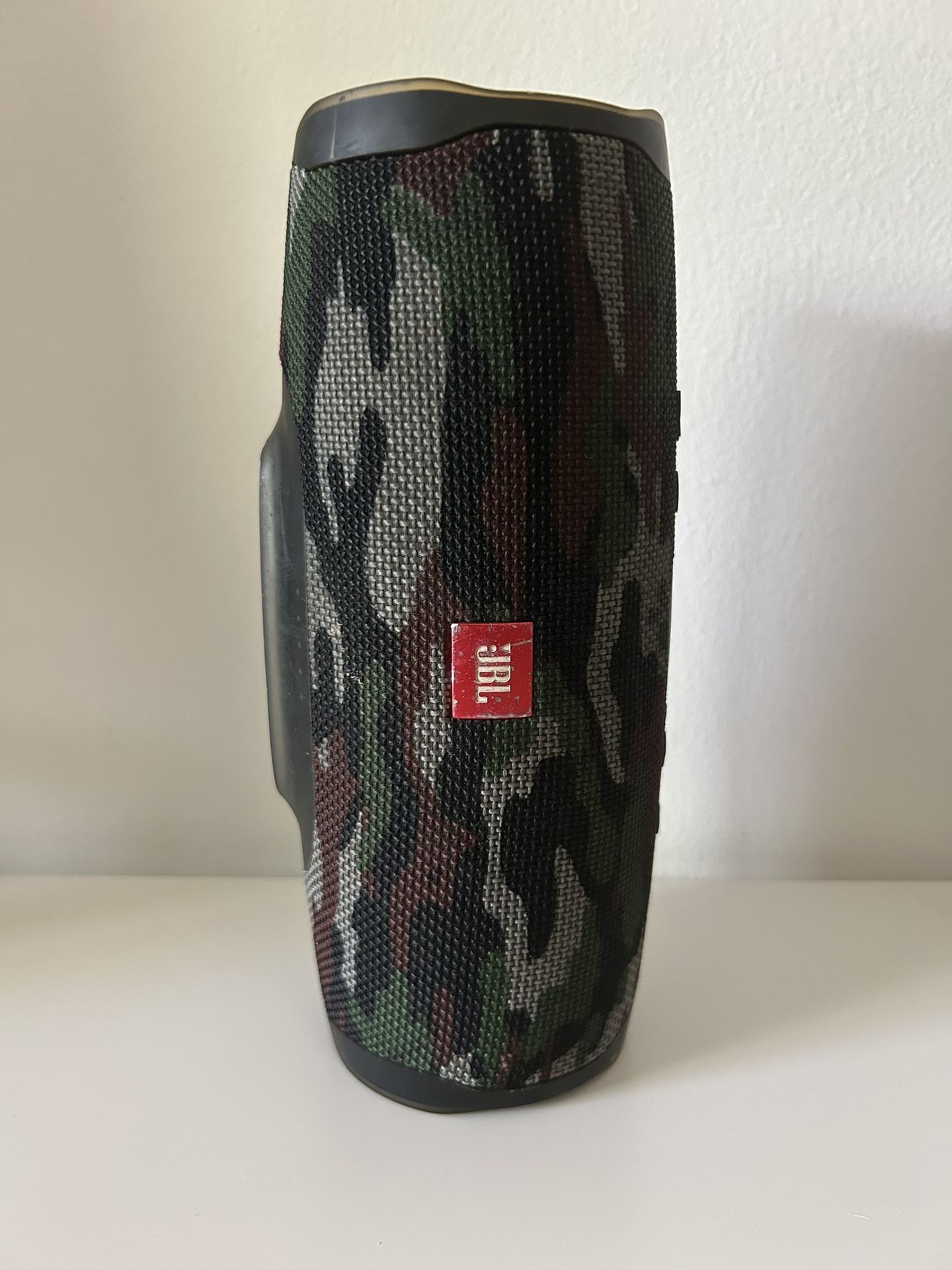 JBL Charge 4 Speaker 