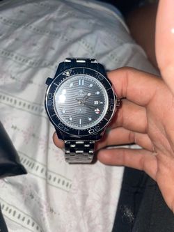 Diver-Style Automatic Watch with Black Bezel