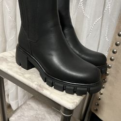Black boots for women New never use