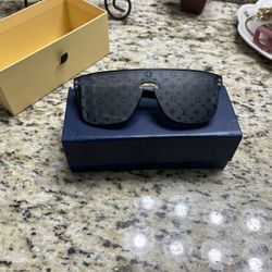 Louis Vuitton Monogram Design Sunglasses 