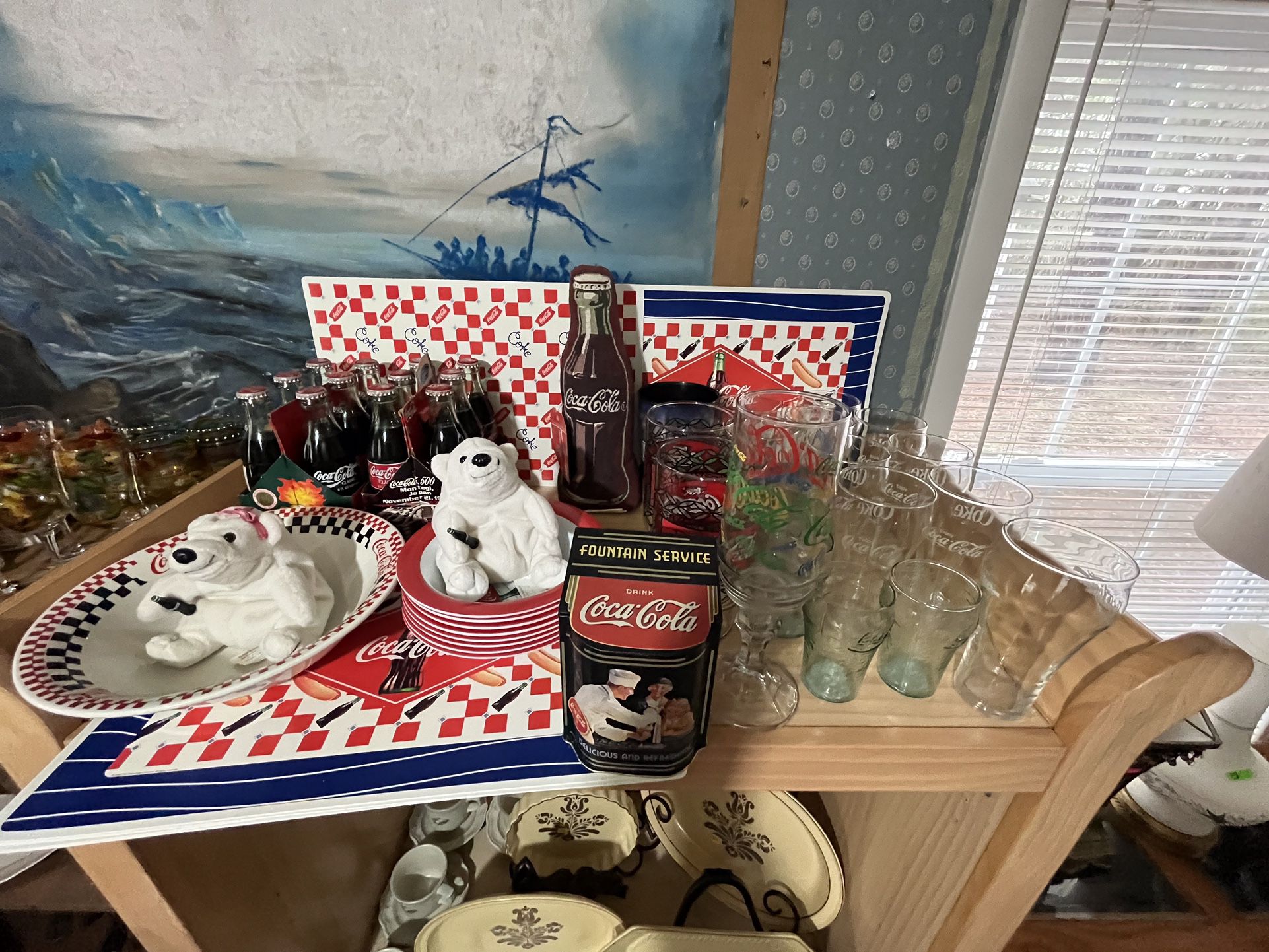Beautiful 44 piece set of coca~Cola items