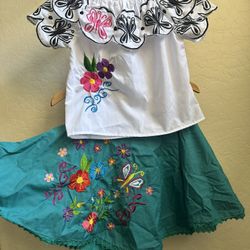 Encanto Mirabel Costume Size 6