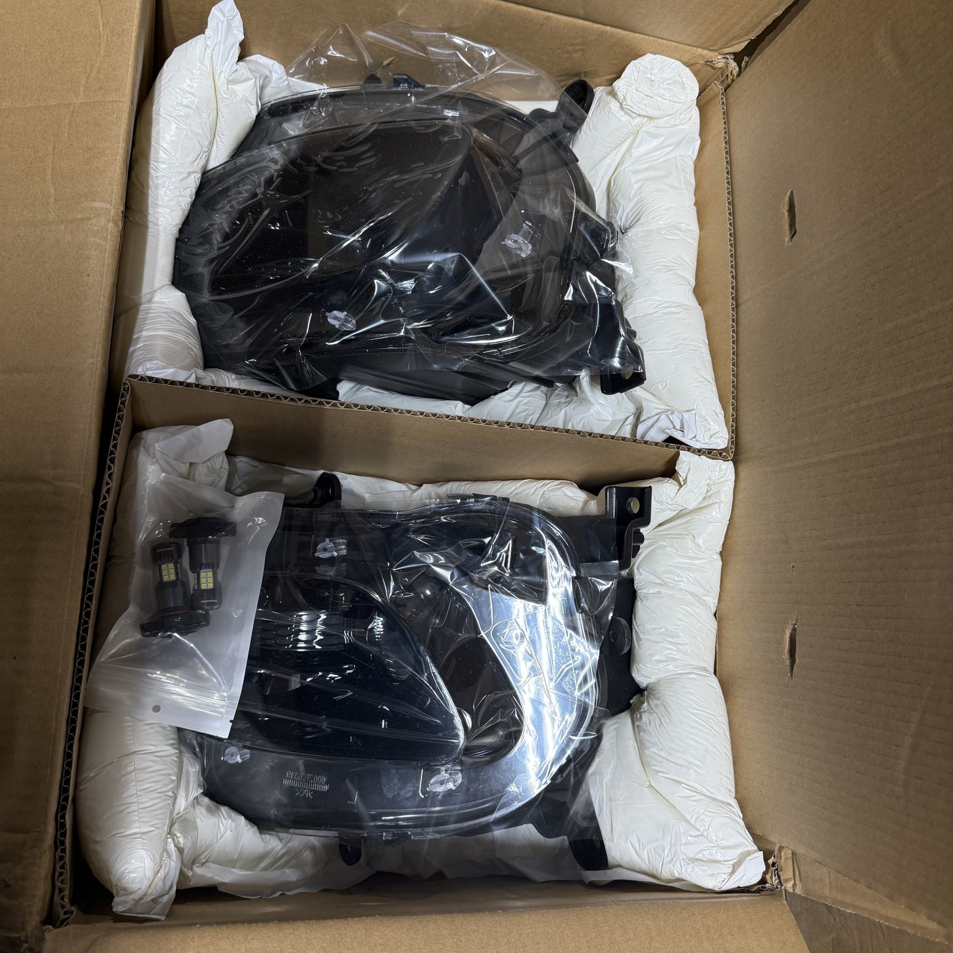 DNA Motoring Pair Side Projector Headlights for 2014-2018 Jeep Cherokee, Black/Clear, HL-OH-JCHERO14-BK-CL1