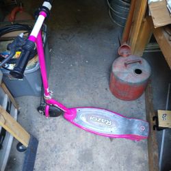 E100 Electric Scooter