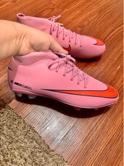 New men’s cleats size 12