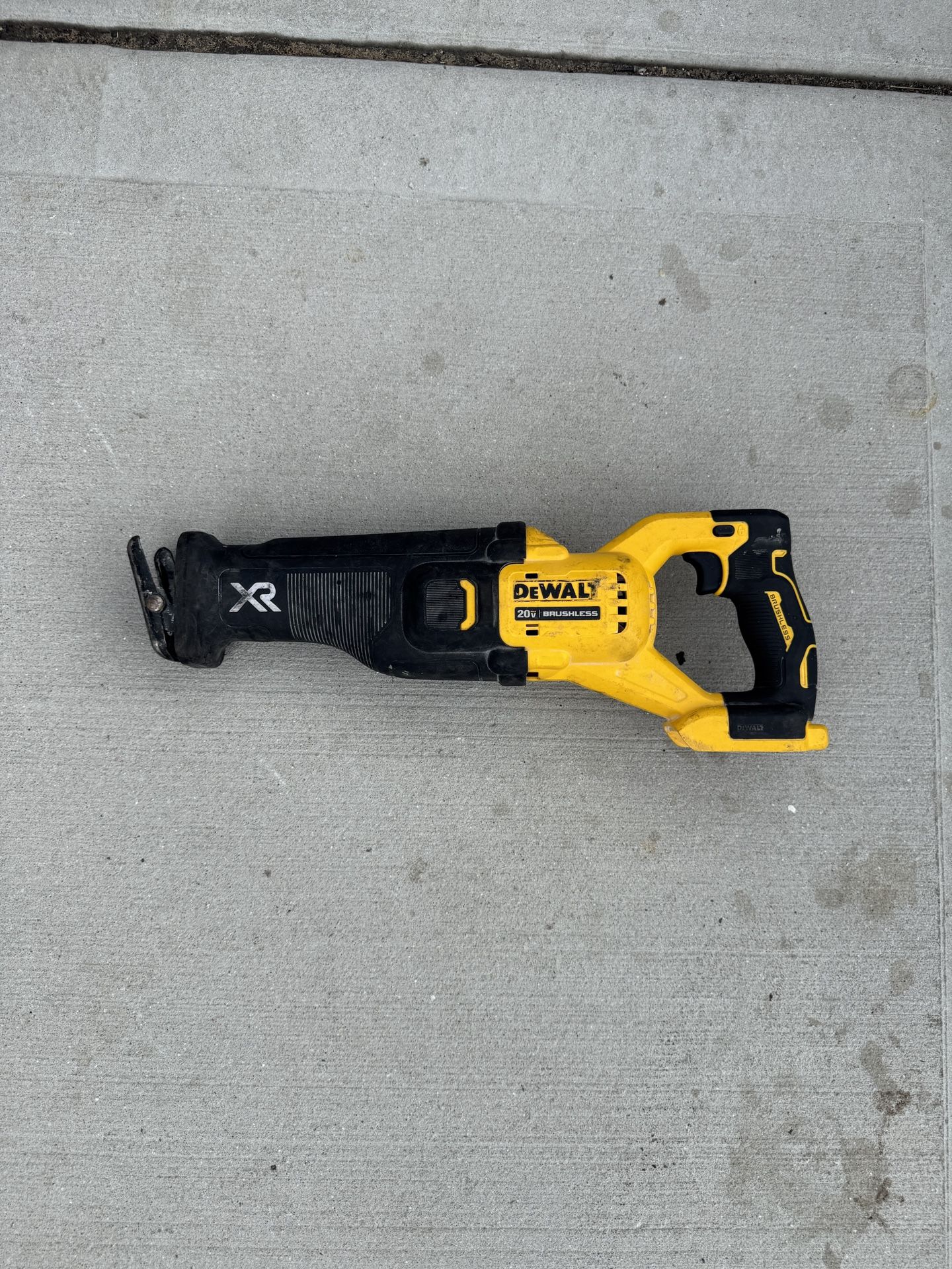 DEWALT 20-Volt XR Cordless Reciprocating Saw (Tool Only)