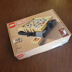 LEGO Ideas: Maze 21305 100% Complete Instructions And Box Included.
Pre-owned, perfect shape. UPC 49.
Age 10+. 769 Pieces.
Weight 3lb 8oz pl