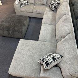 Ballinasloe Platinum Gray U Shaped Sectional Sofa with Chaise /P